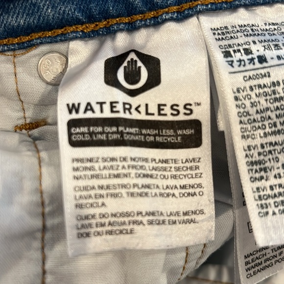 Levi’s 501 distressed denim - Picture 4 of 6
